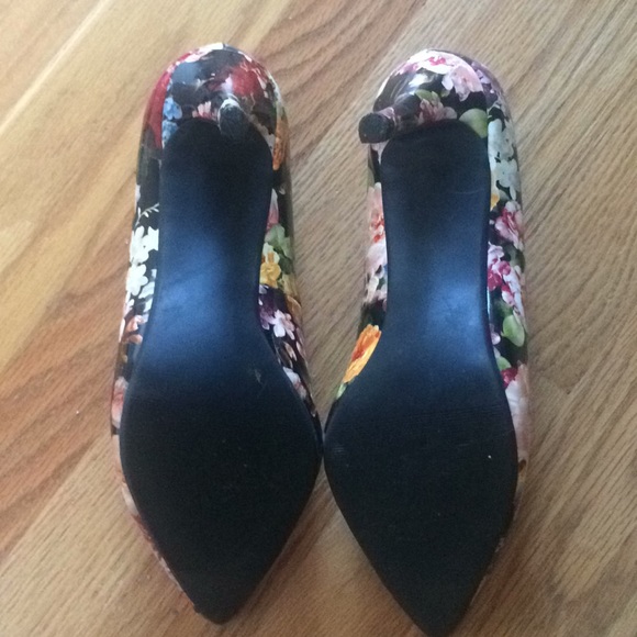 143 Girl Floral pumps - Picture 4 of 4